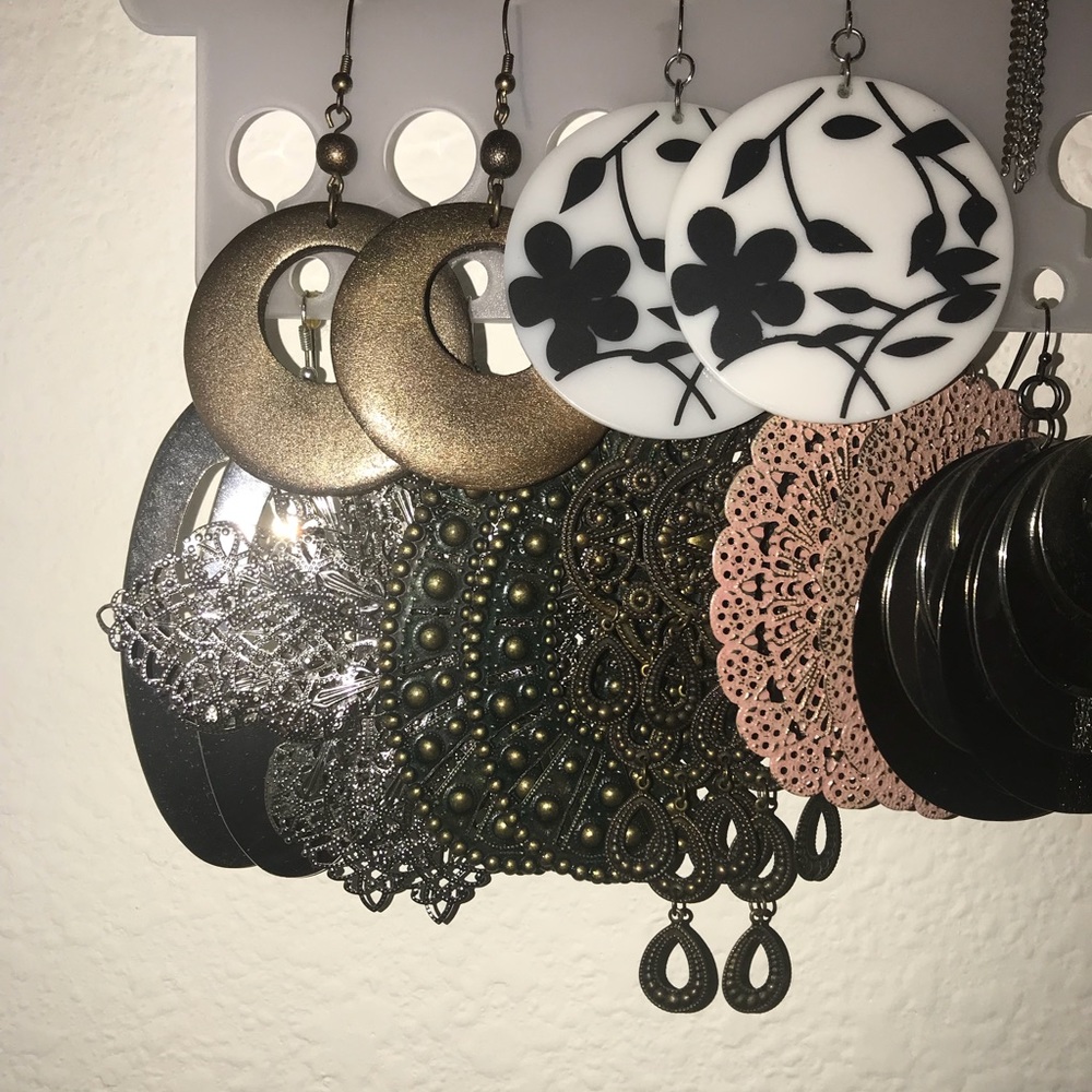 Earrings: Pick and name a price. Bundle to save🎉 - Picture 2 of 6